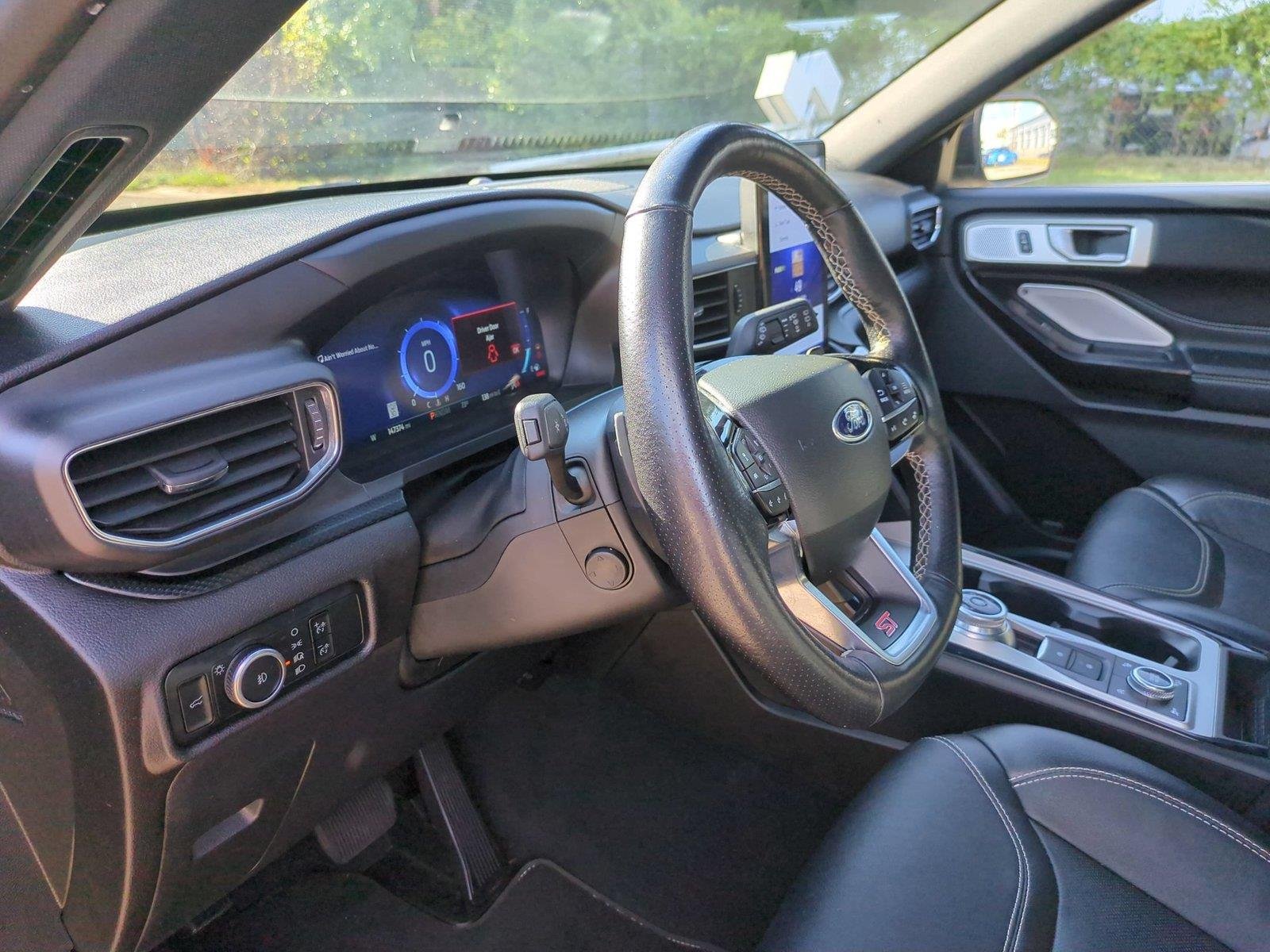 Used 2023 Agate Black Metallic Ford ST image 17