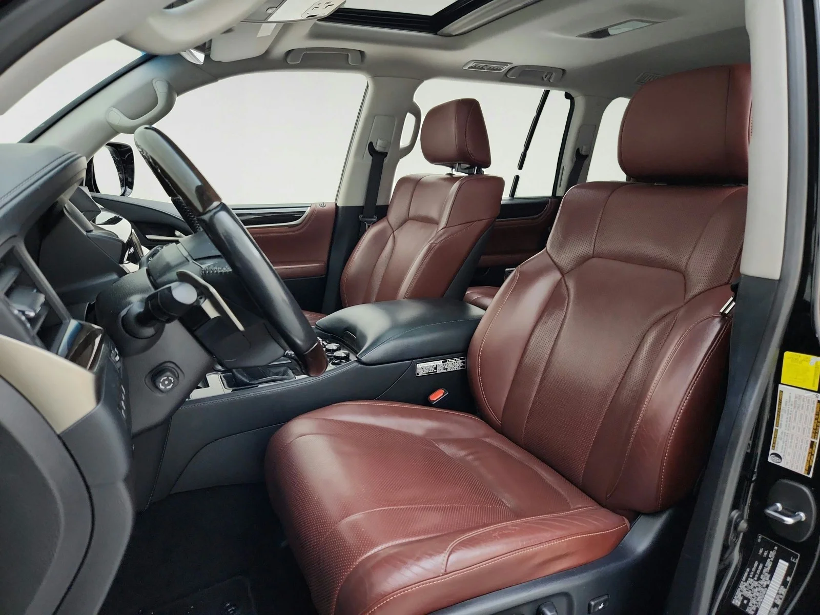 Used 2016 Black Onyx Lexus 5-DR SUV image 17