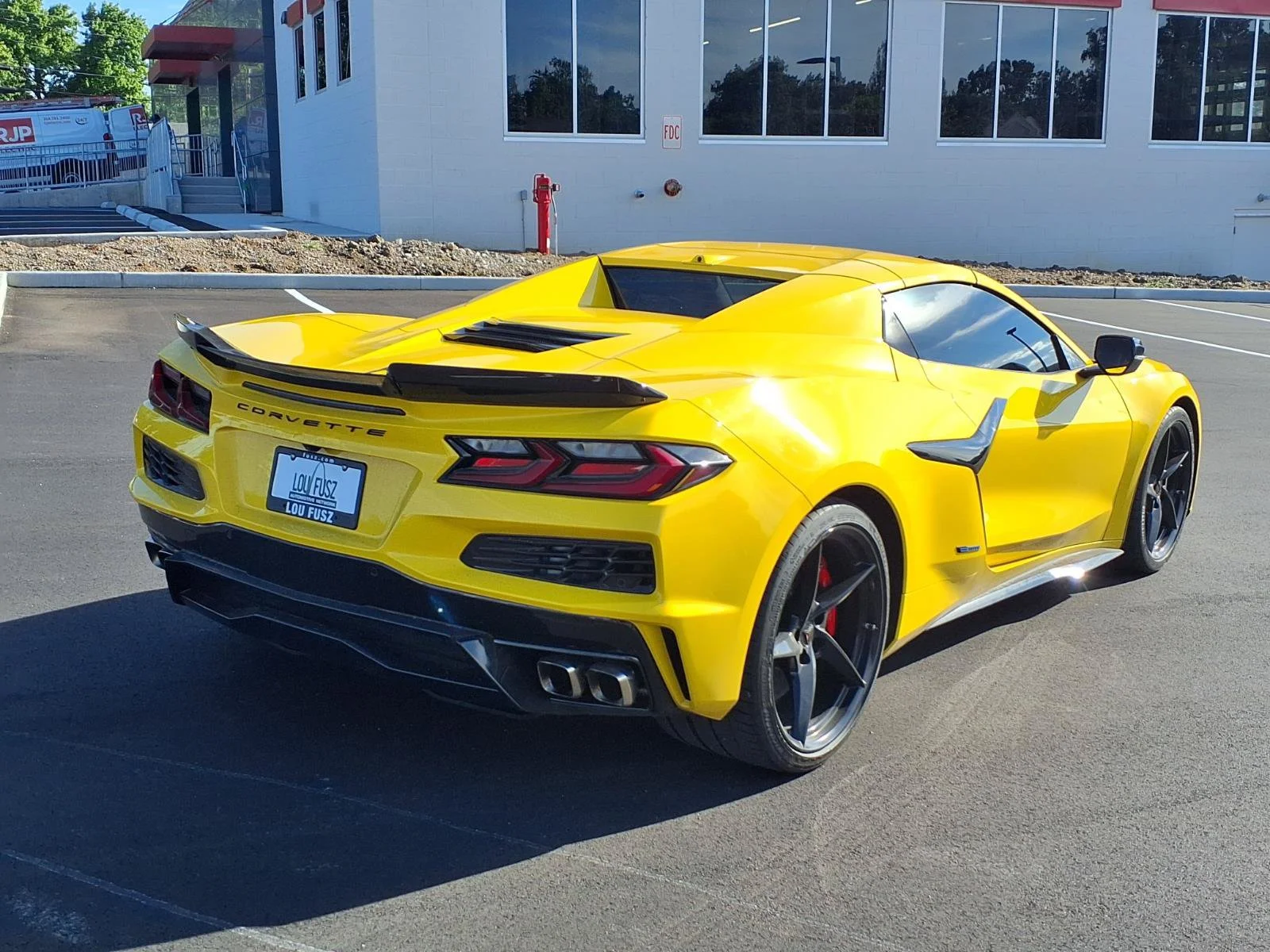 Used 2025 Competition Yellow Tintcoat Metallic Chevrolet 2LZ image 4