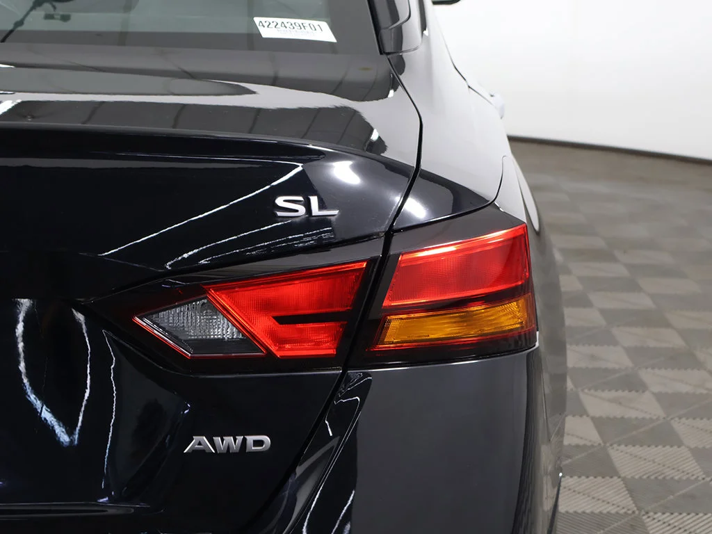 Used 2023 Black Nissan 2.5 SL image 17