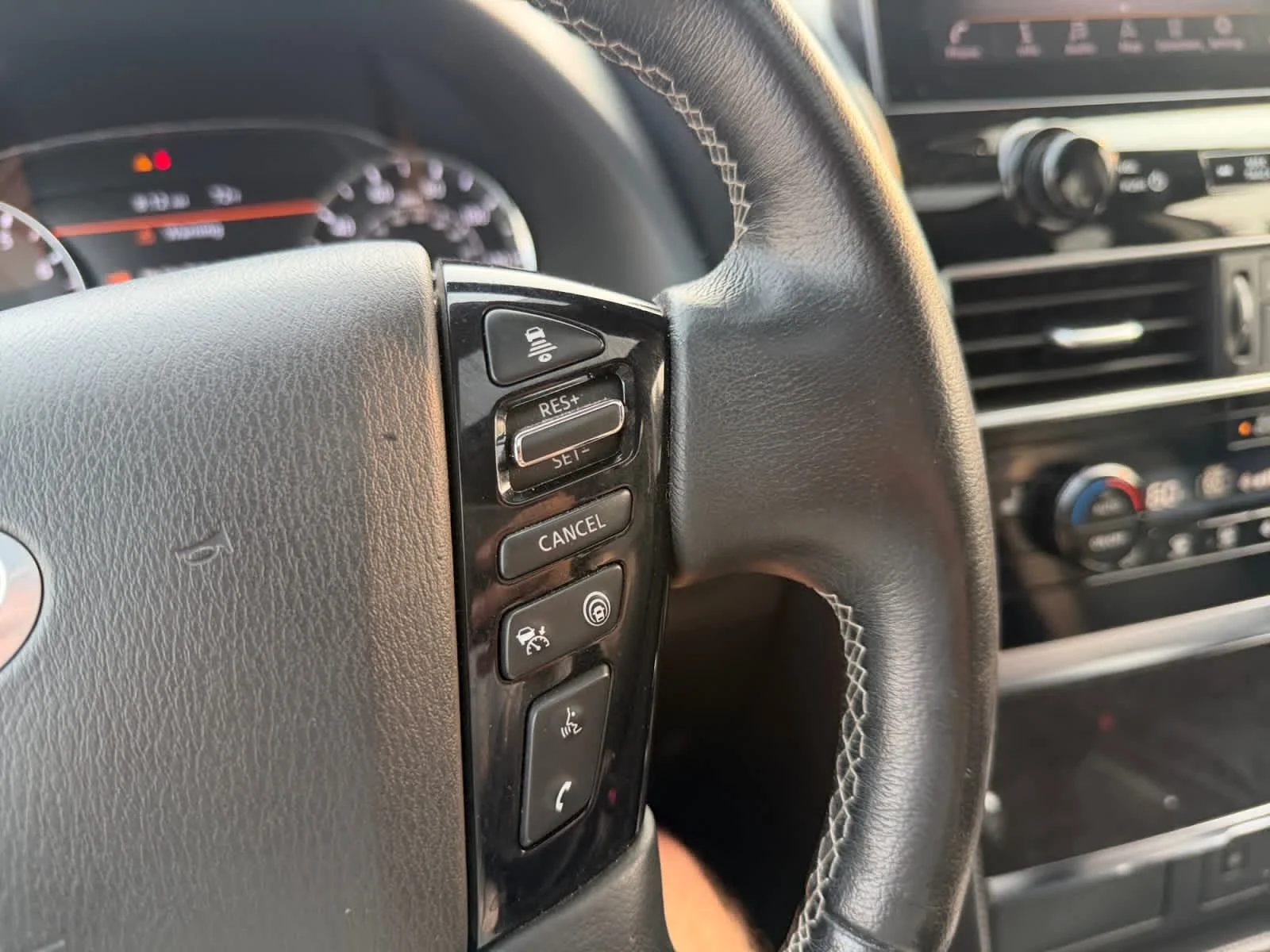 Used 2024 Anthracite Gray INFINITI LUXE image 30