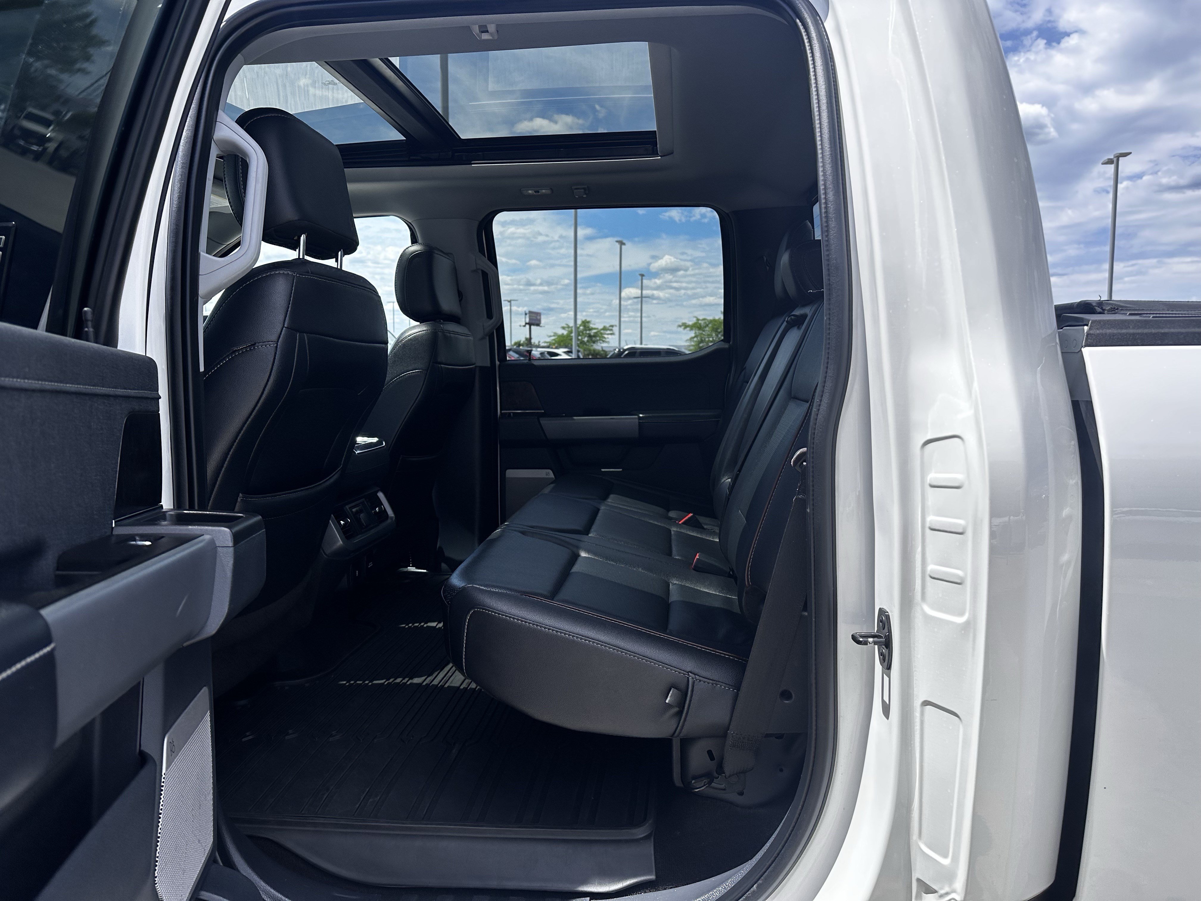 Used 2022 Star White Ford LARIAT image 8