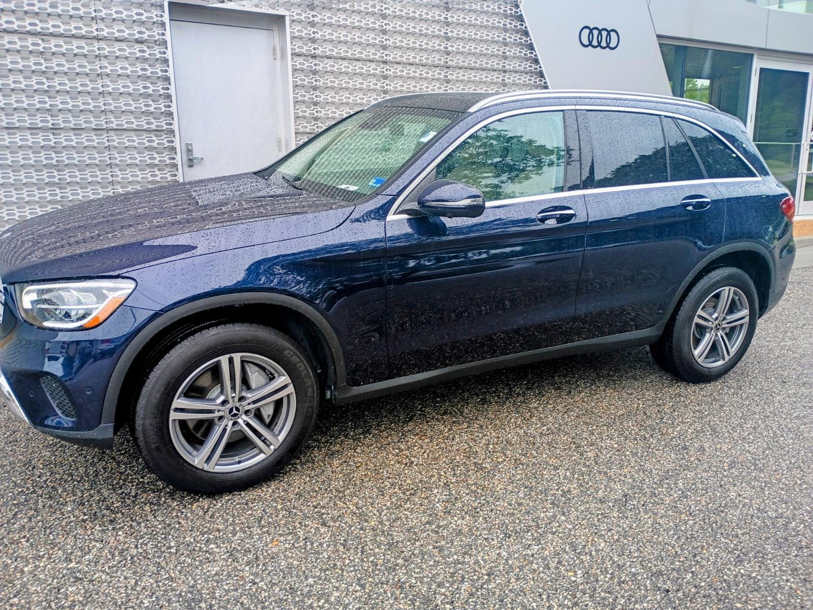 Used 2022 Lunar Blue Metallic Mercedes-Benz GLC 300 image 3