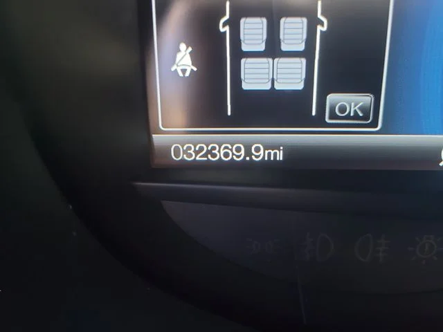 Used 2024 Gray Ford SE image 31
