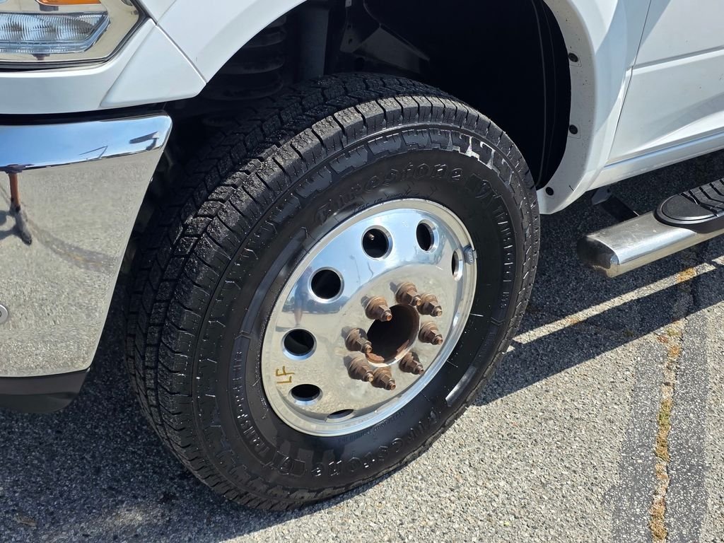 Used 2018 White Ram Laramie image 11