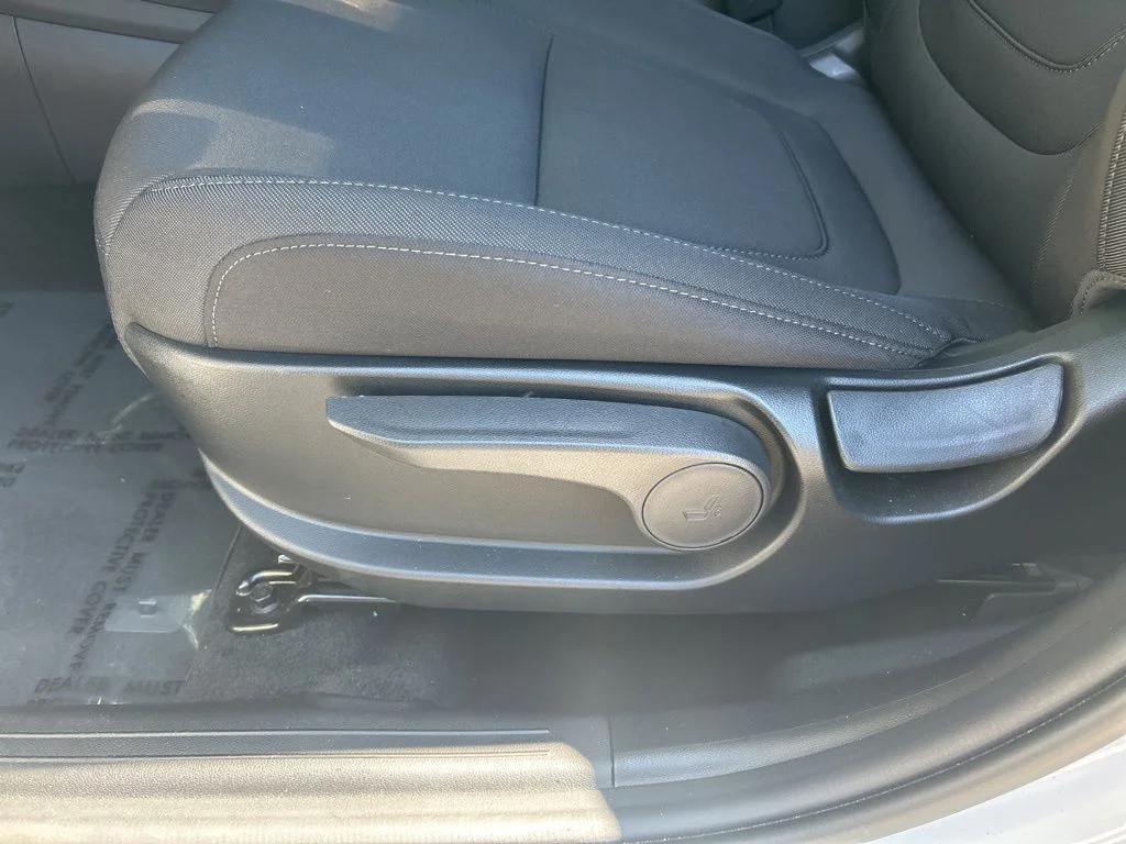 Used 2026 White Hyundai SE image 17