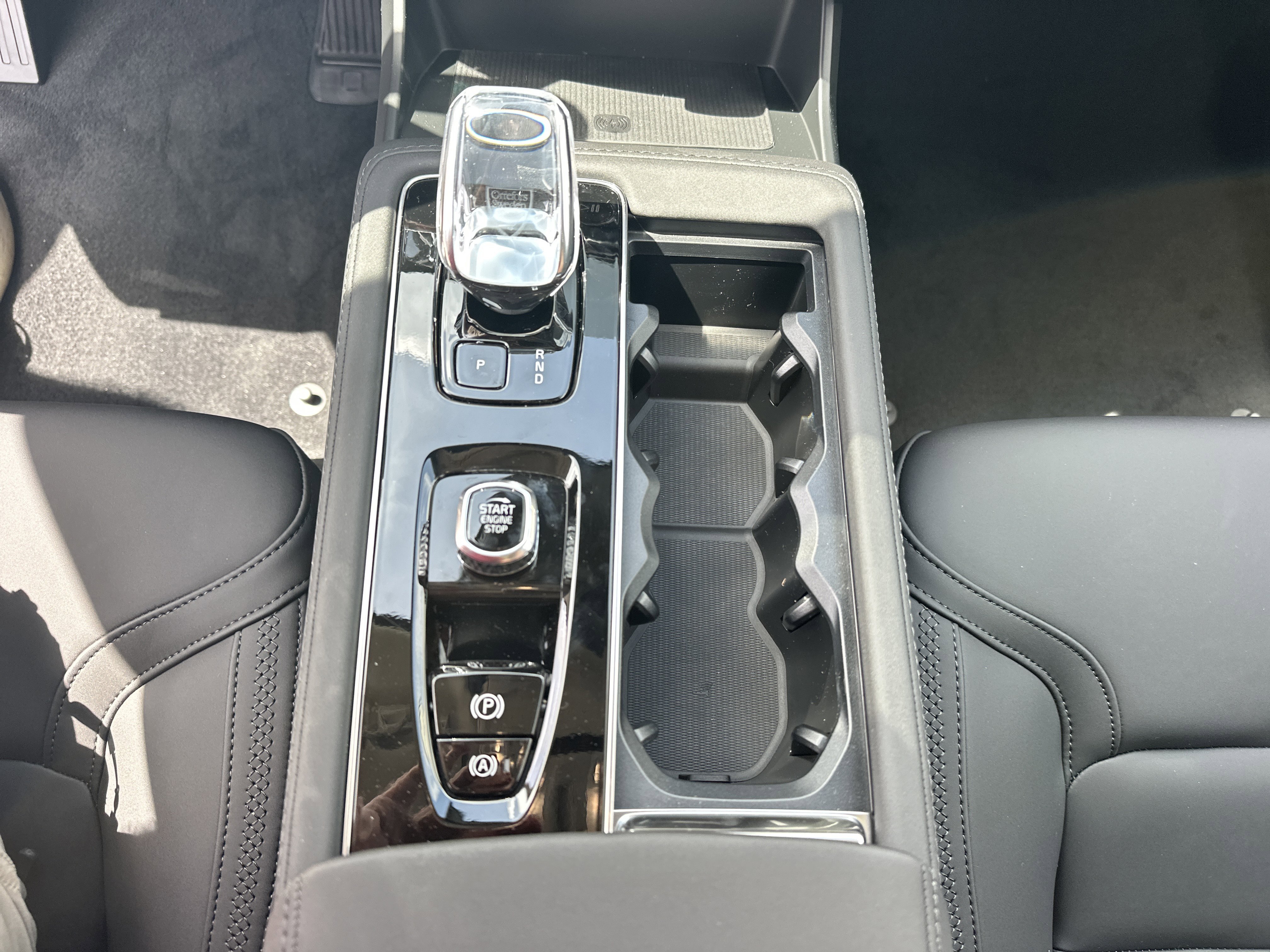New 2026 Crystal White Volvo Plus image 20