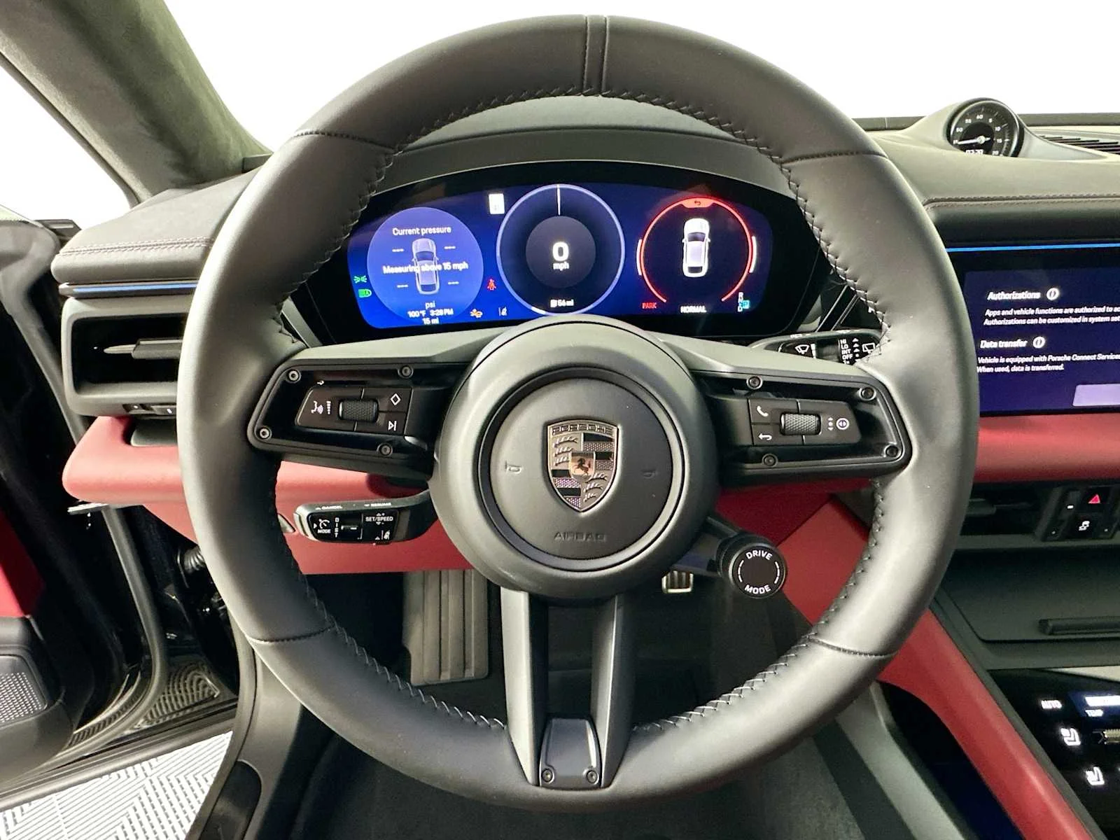 2025 Porsche Macan Turbo Electric - Photo 14