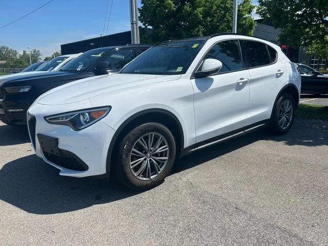 2023 Alfa Romeo Stelvio Sprint AWD's photo