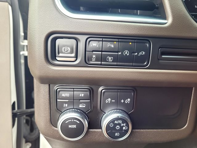 Used 2022 White GMC SLT image 16