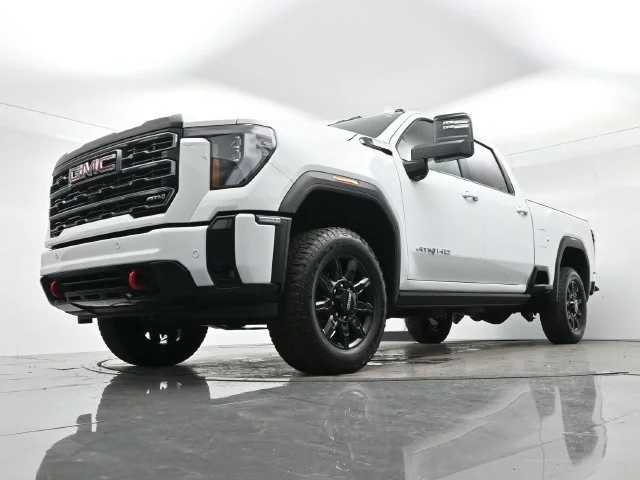 Used 2025 Summit White GMC AT4 image 27