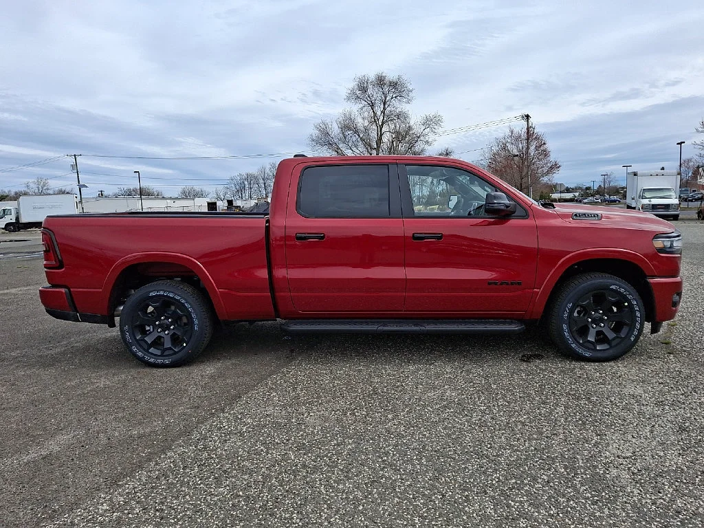 New 2026 Molten Red Pearl-Coat Exterior Paint RAM Big Horn image 9