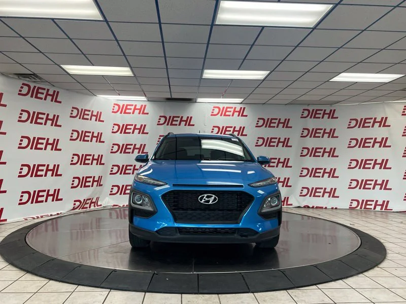 Used 2018 Blue Hyundai SEL image 2