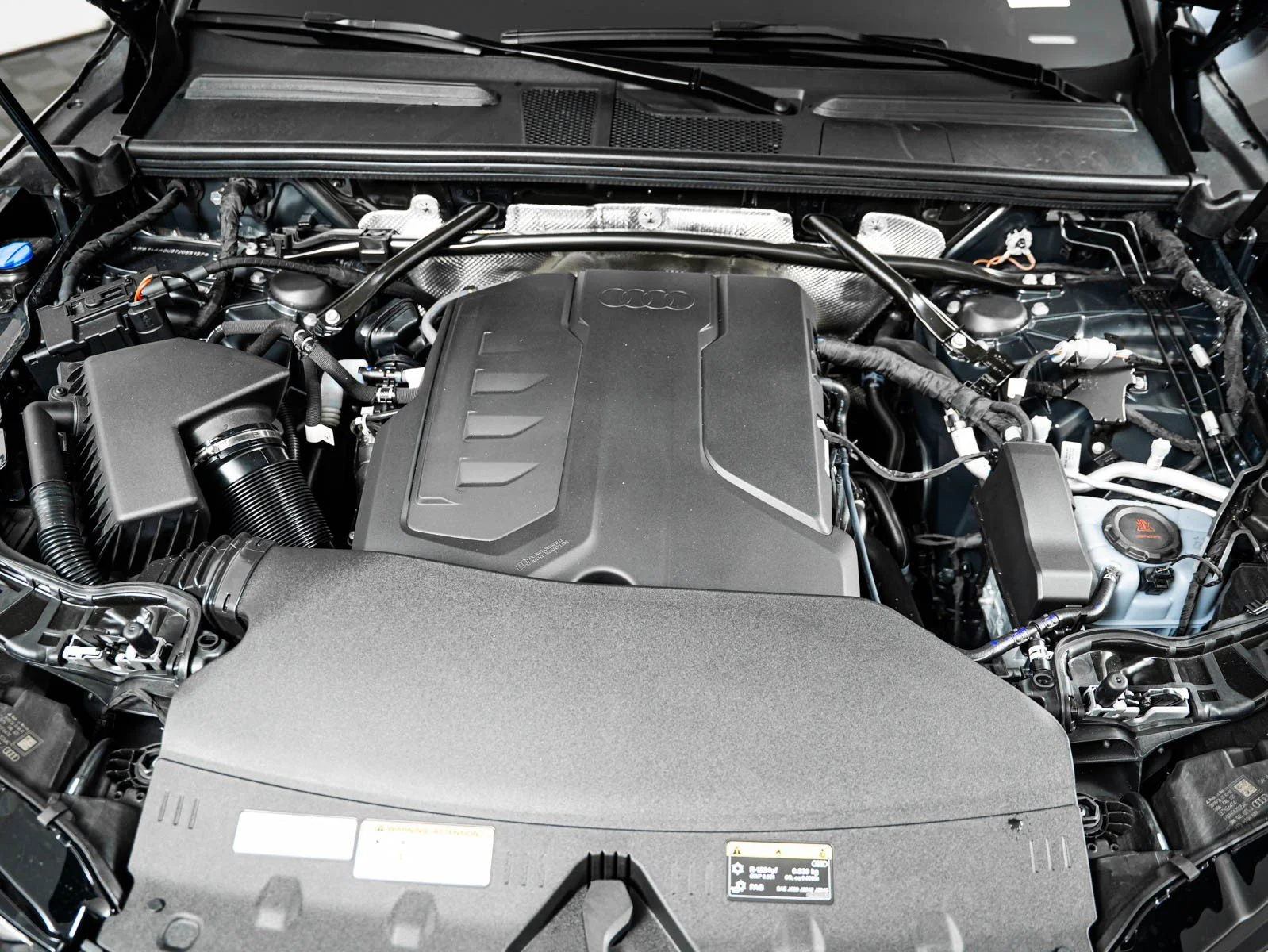 New 2026 Tambora Gray Metallic Audi Premium image 4