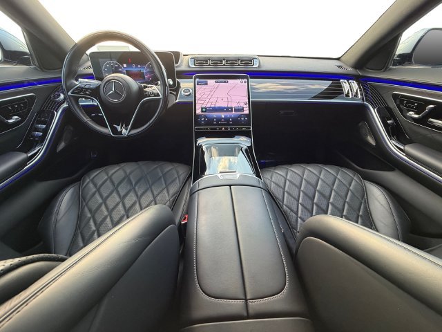Used 2024  Mercedes-Benz S 580 image 12
