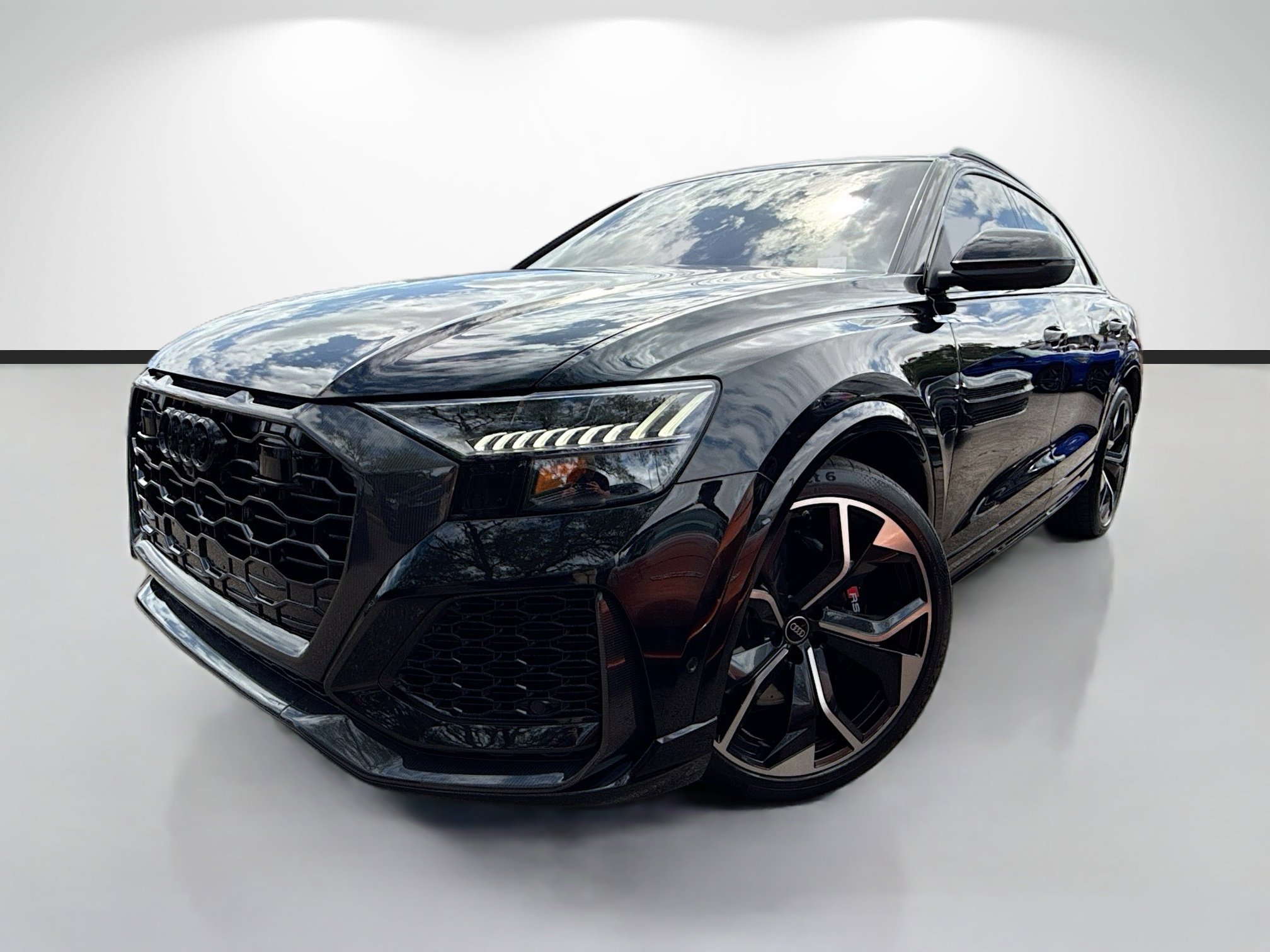 2023 Audi RS Q8 Base