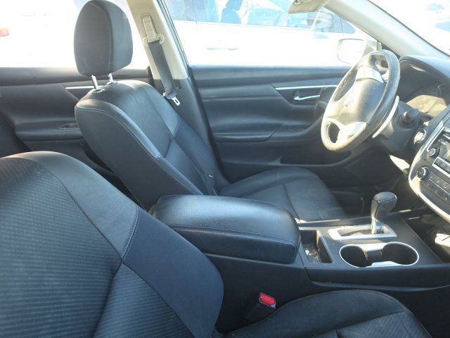 Used 2016 Black Nissan 2.5 SR image 4