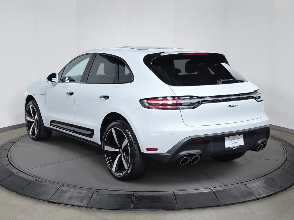 2025 Porsche Macan Base - Photo 3