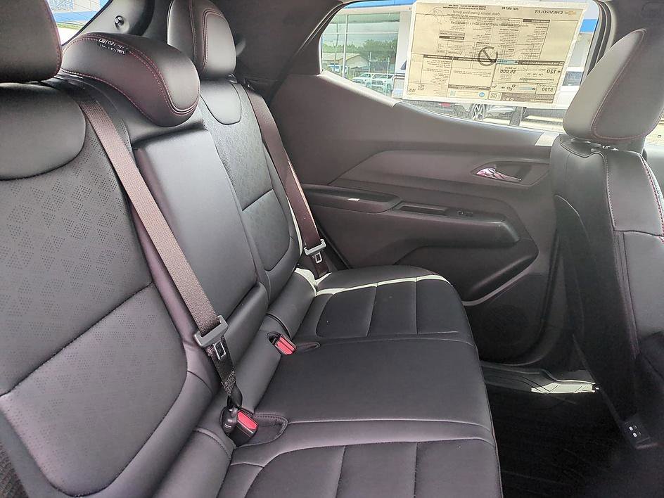 2027 Chevrolet Bolt RS - Photo 28