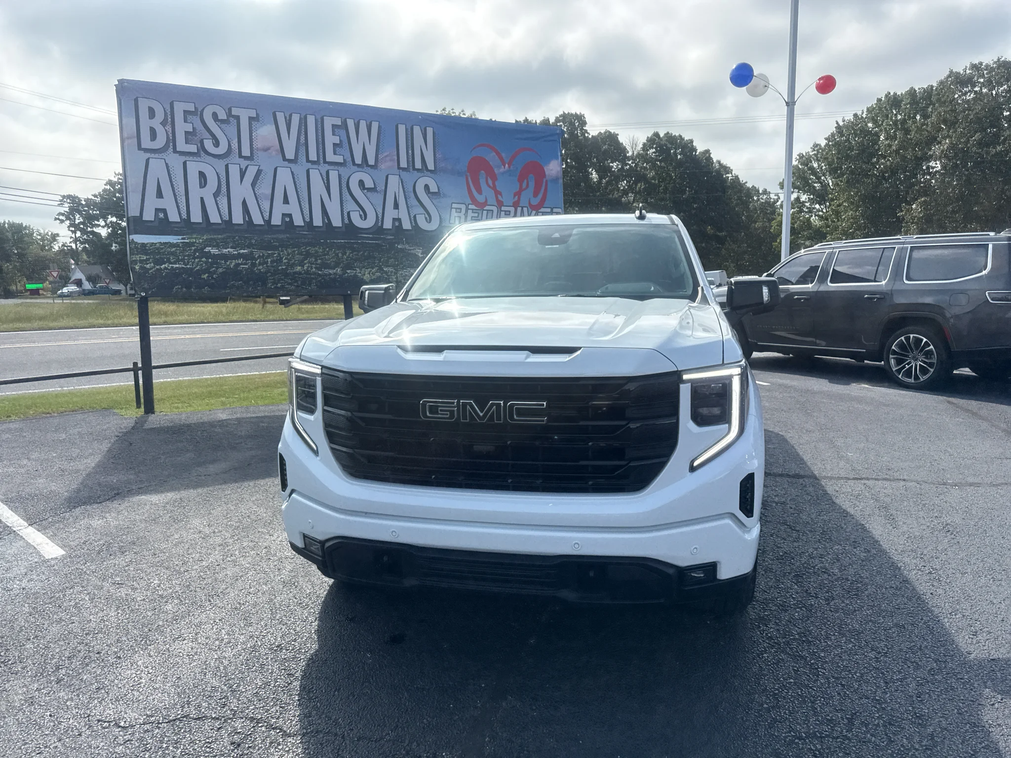 Used 2024 Summit White GMC Elevation image 2