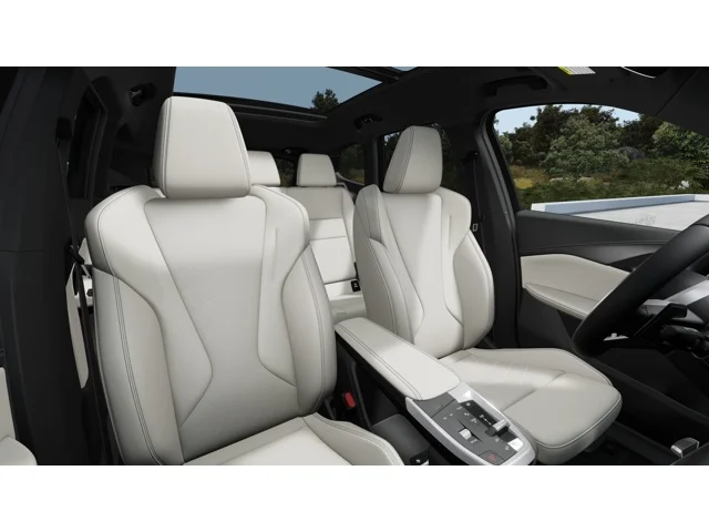 New 2027 Space Silver Metallic BMW  image 11