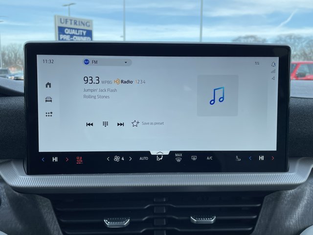 New 2026 Star White Metallic Tri-Coat Ford Platinum™ image 30