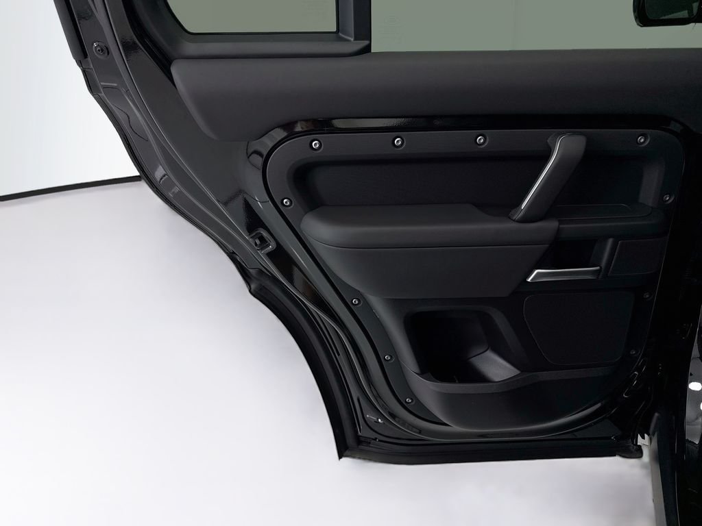 New 2026 Santorini Black Land Rover X-Dynamic SE image 24