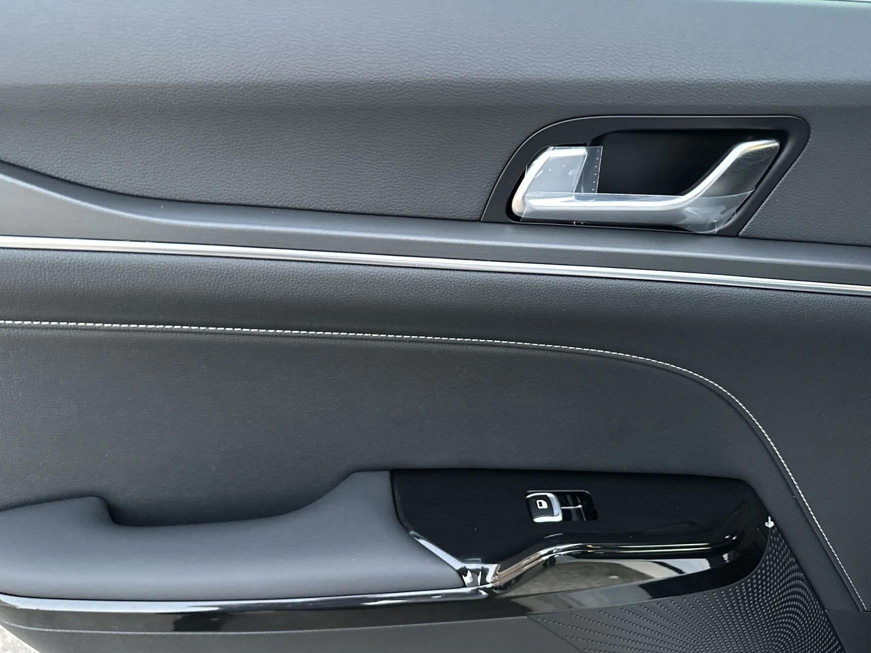 New 2026 Wolf Gray Kia GT-Line FWD image 29