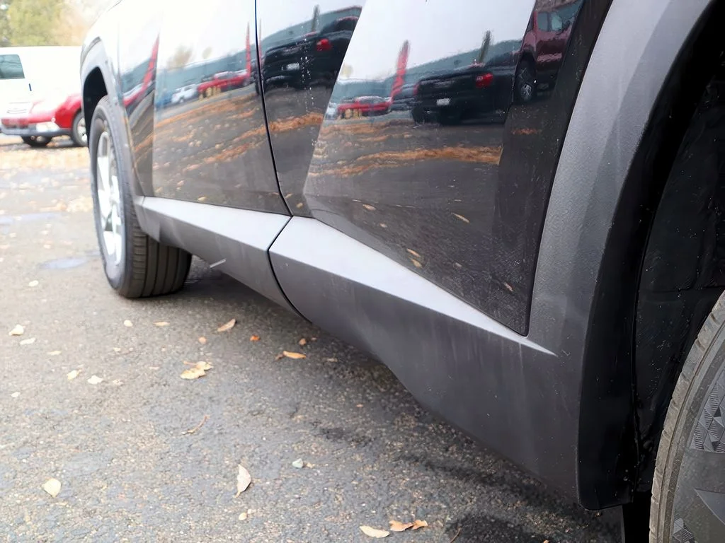 Used 2022 Phantom Black Hyundai SEL image 29