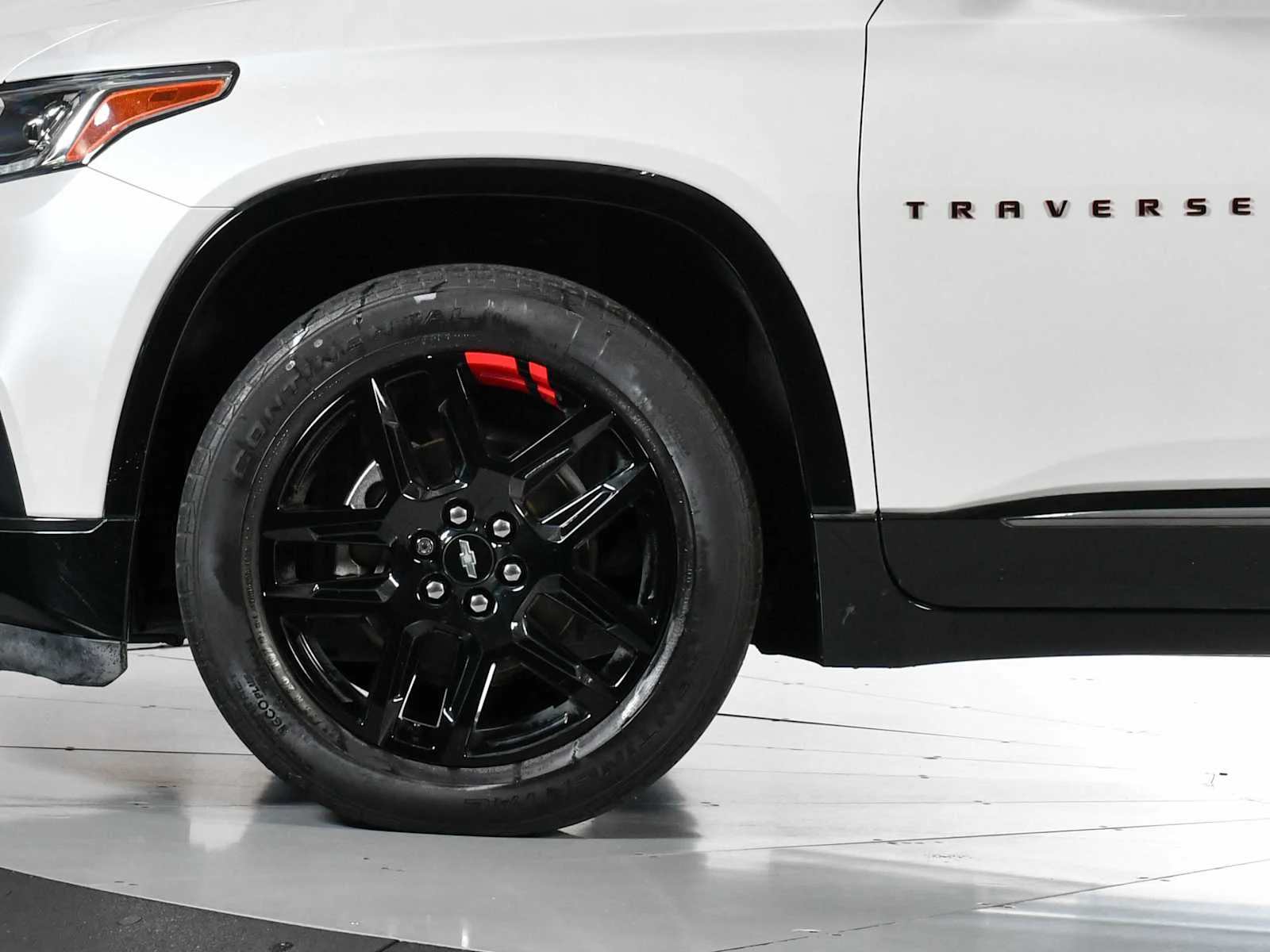 Used 2019 Iridescent Pearl Tricoat Chevrolet Premier image 10