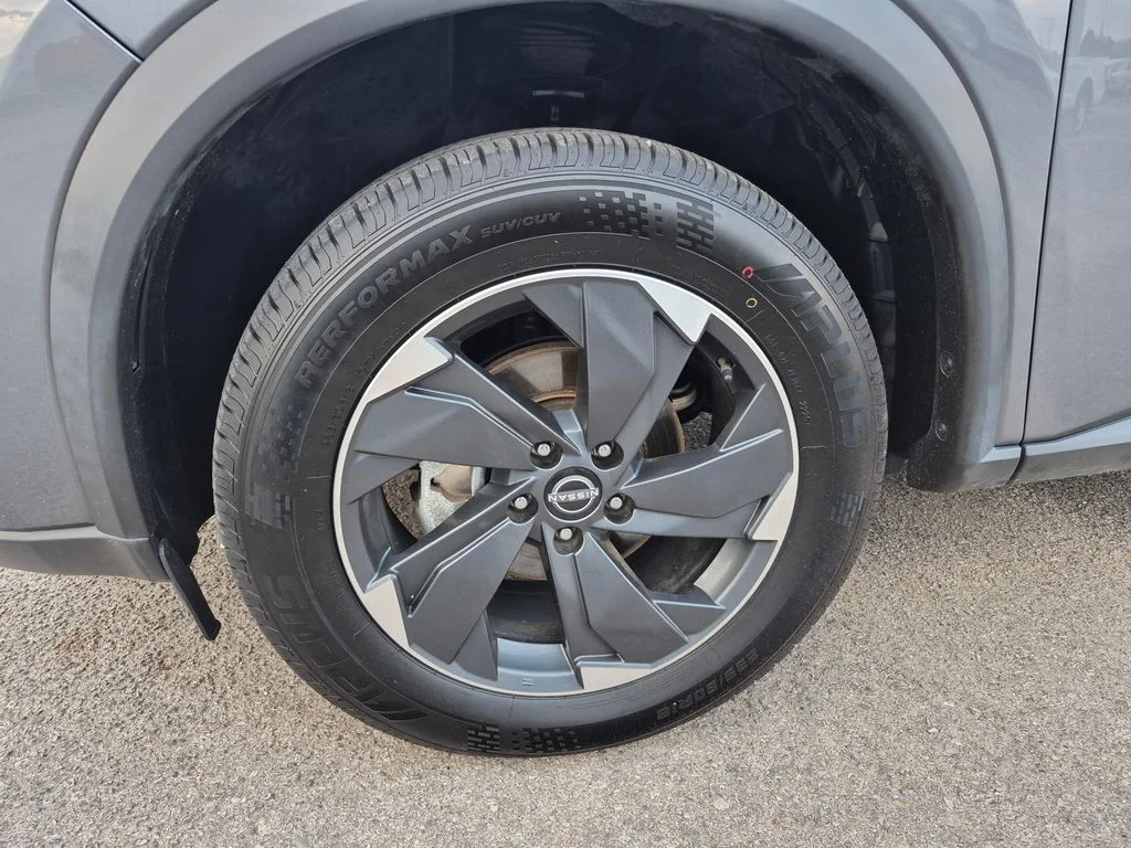 Used 2024 Gun Metallic Nissan SV image 14