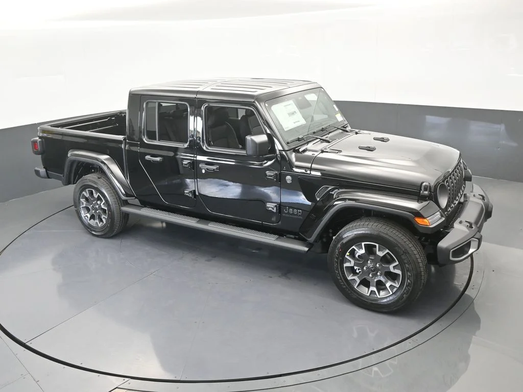 New 2026 Black Clear-Coat Exterior Paint Jeep Sahara image 48
