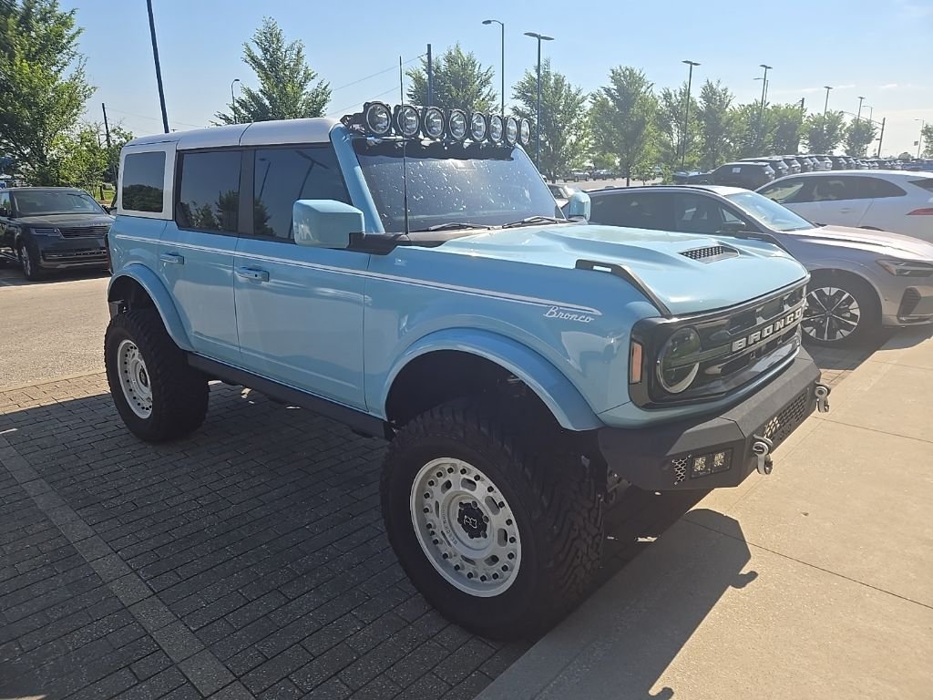 Used 2024 Blue Metallic Ford Outer Banks image 3