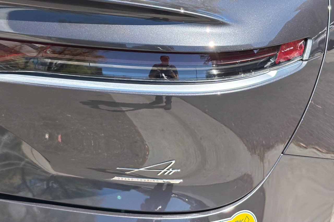 Used 2022 GRAY Lucid Grand Touring image 25