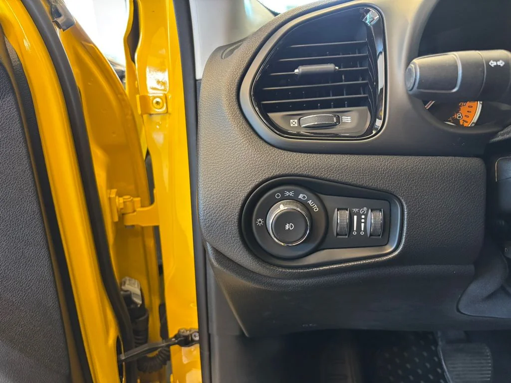 Used 2017 Yellow Jeep Latitude image 15