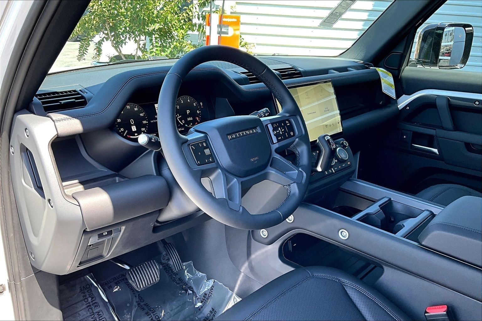 New 2026 Fuji White LAND ROVER S image 6