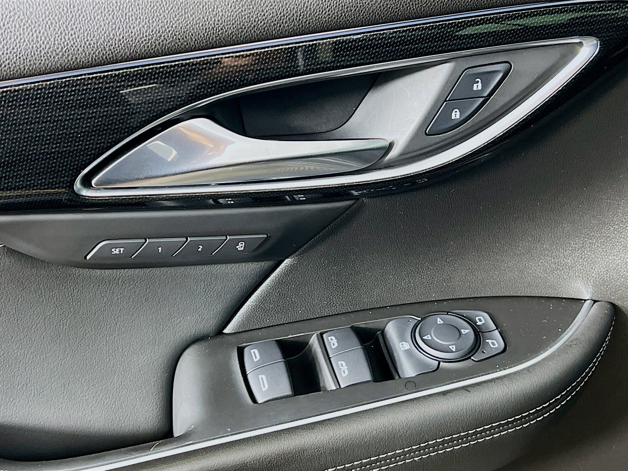 2021 Buick Envision Essence - Photo 9