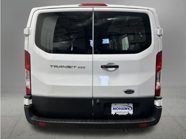 Used 2025 Oxford White Ford Base image 4