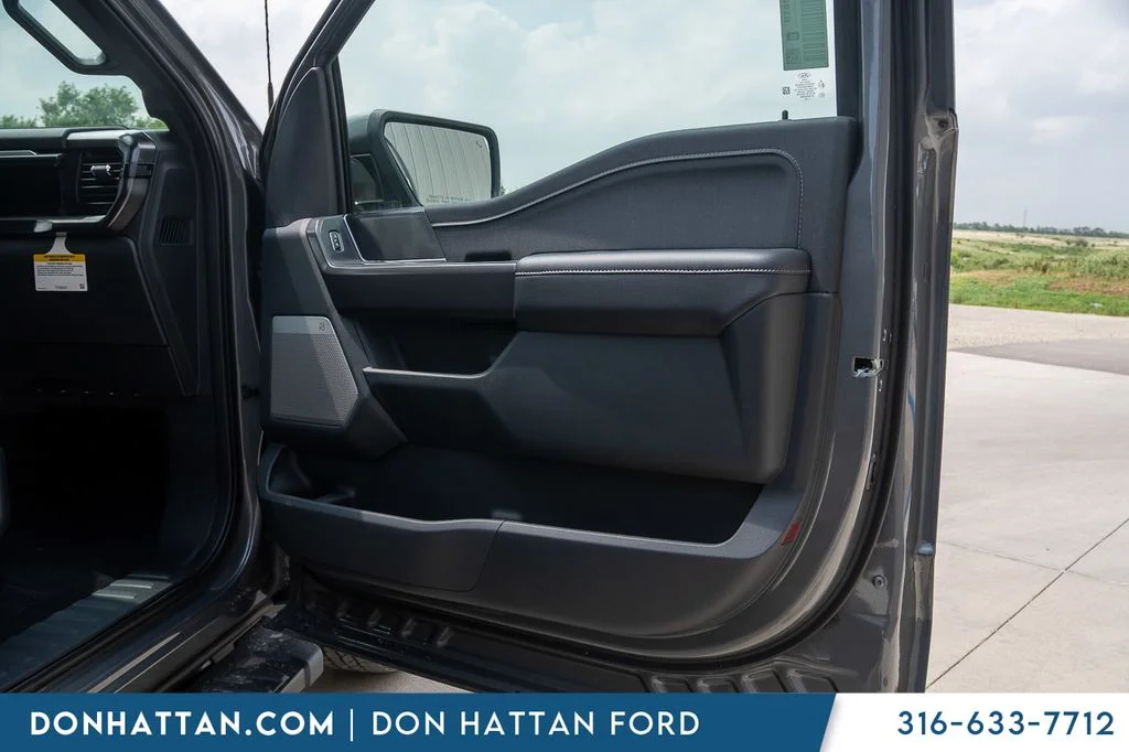 New 2026 Carbonized Gray Metallic Ford Lariat® image 27