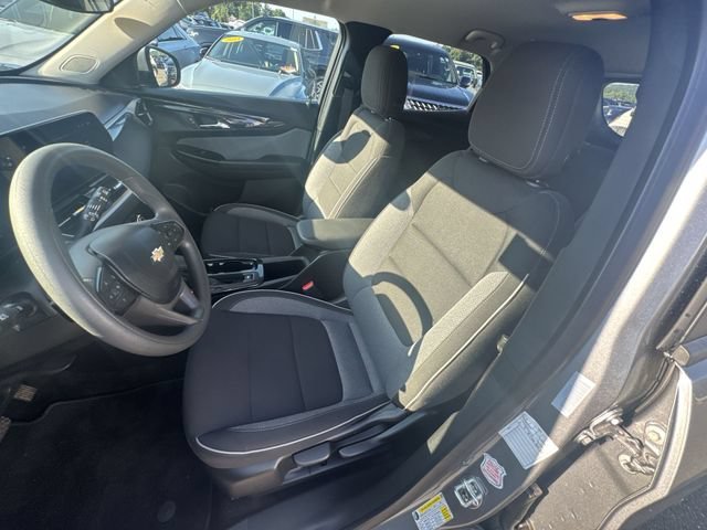 Used 2025 Sterling Gray Metallic Chevrolet LT image 19