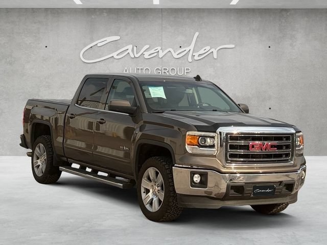 Used 2015 BRONZE ALLOY METALLIC GMC SLE image 2