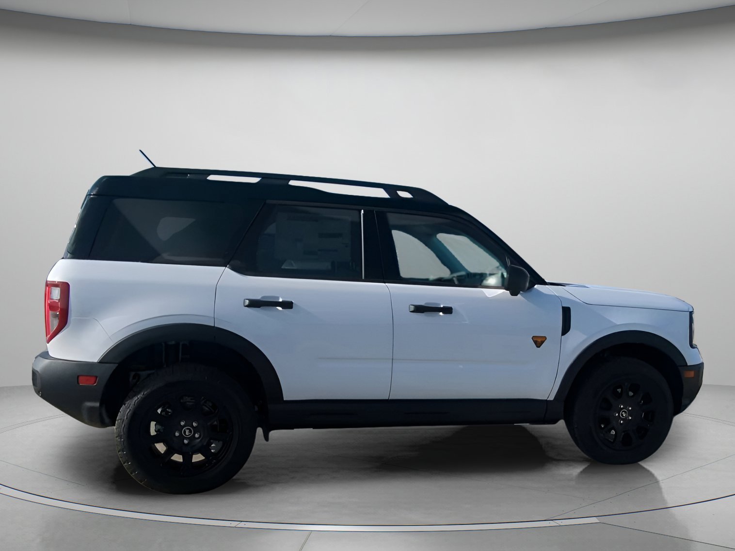 New 2026 Oxford White Ford Badlands® image 28
