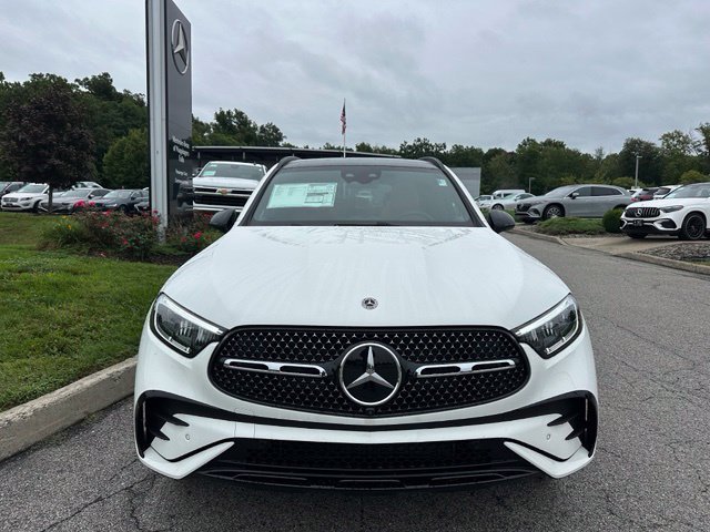 New 2027 Polar White Mercedes-Benz GLC 300 image 46