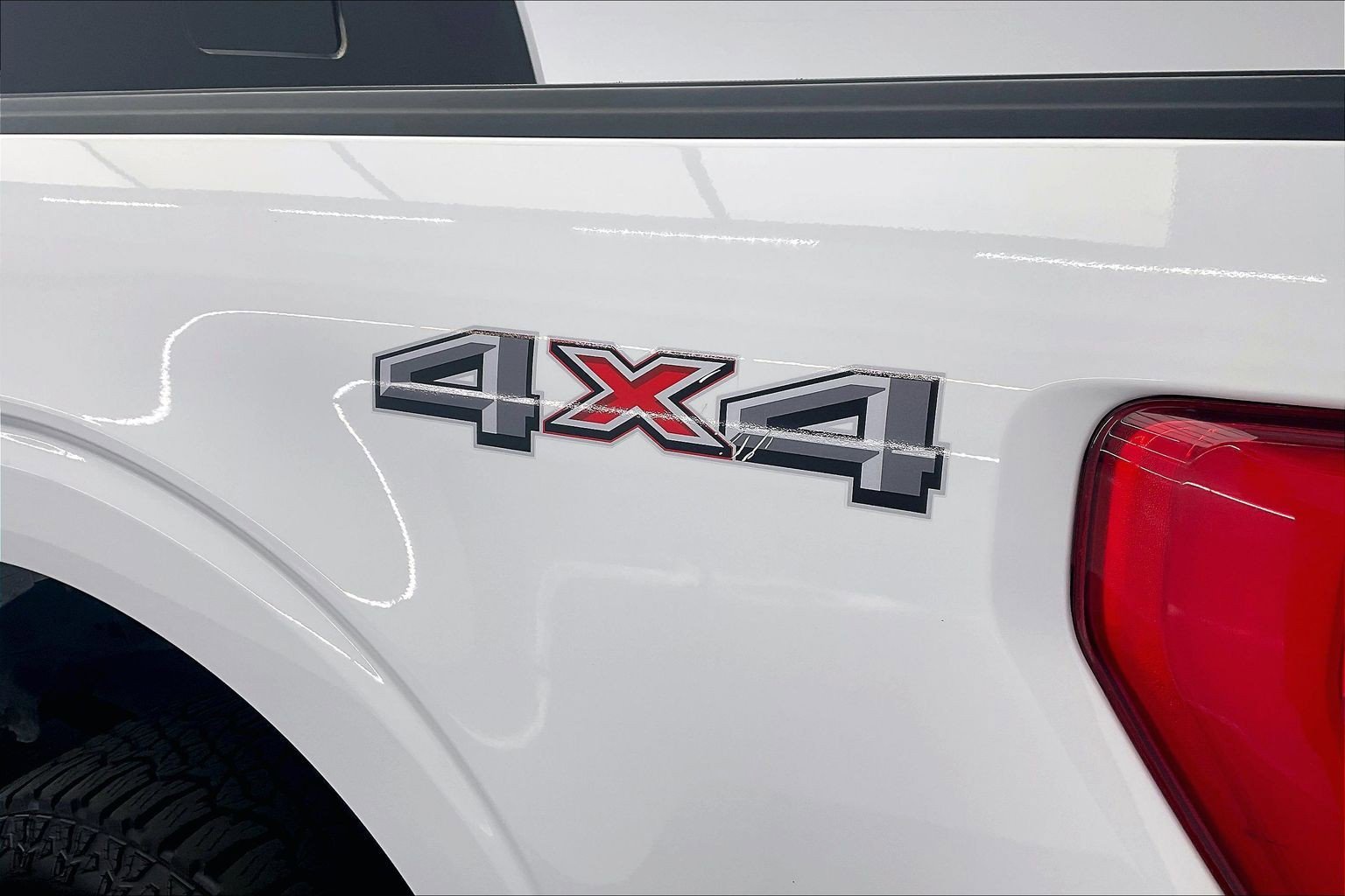 Used 2021 Oxford White Ford Lariat image 7