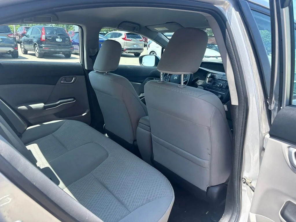 Used 2014 Silver Honda LX image 26