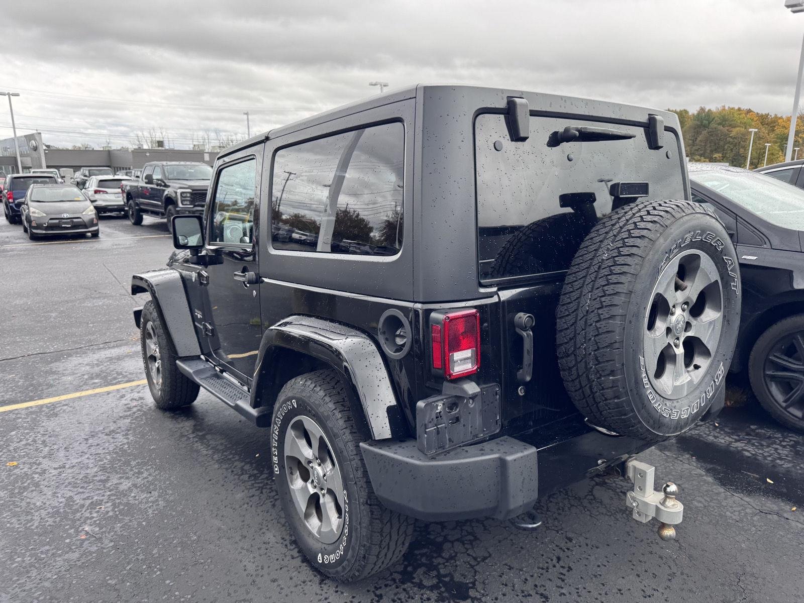 Used 2018 Black Clearcoat Jeep Sahara image 4