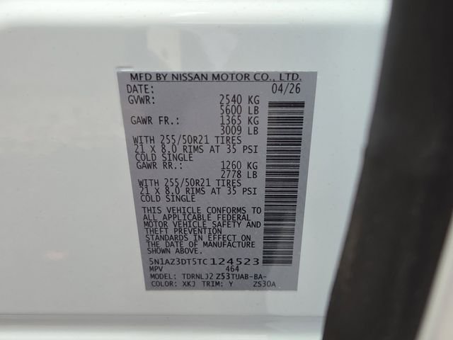 New 2026 Everest White Pearl TriCoat / Super Black Two-tone Nissan Platinum image 6