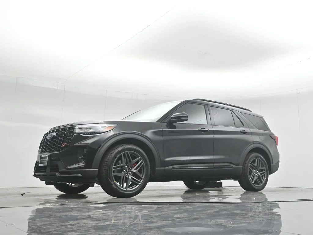 New 2026 Agate Black Metallic Ford ST image 28
