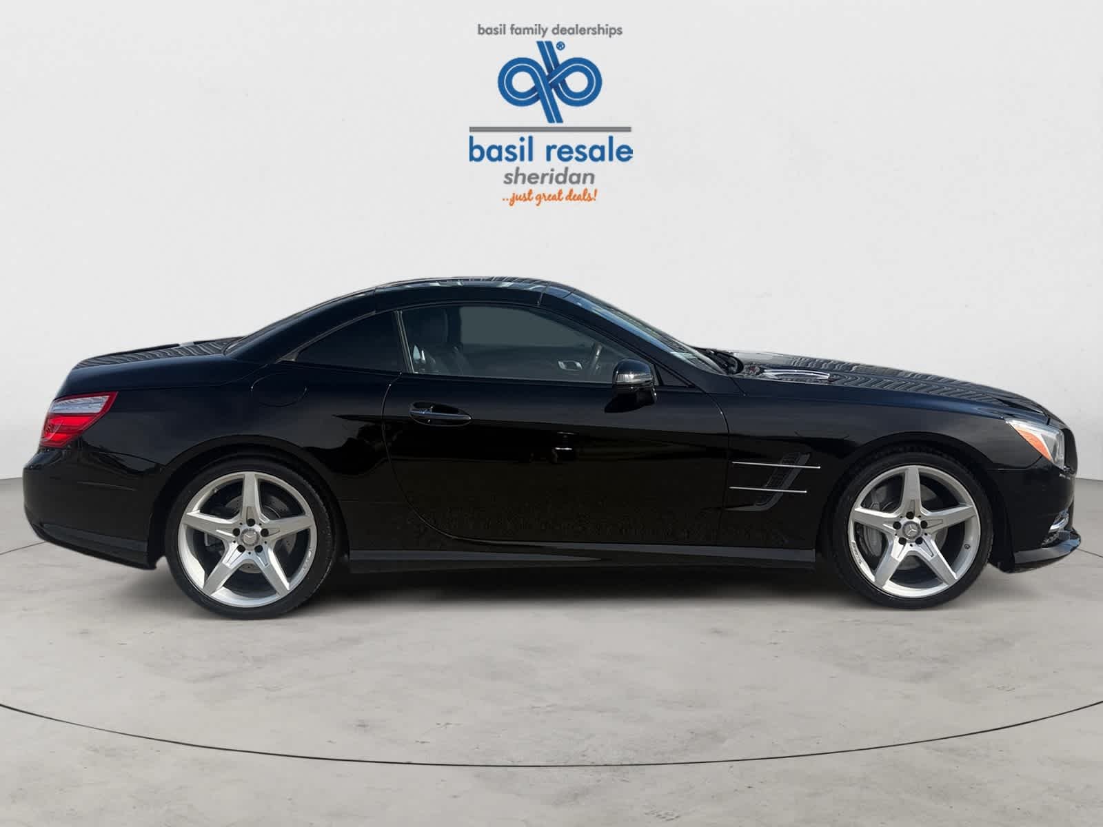 Used 2013 Obsidian Black Metallic Mercedes-Benz SL 550 image 7