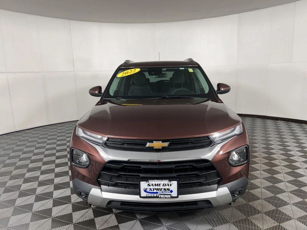 Used 2022 Red Metallic Chevrolet LT image 17